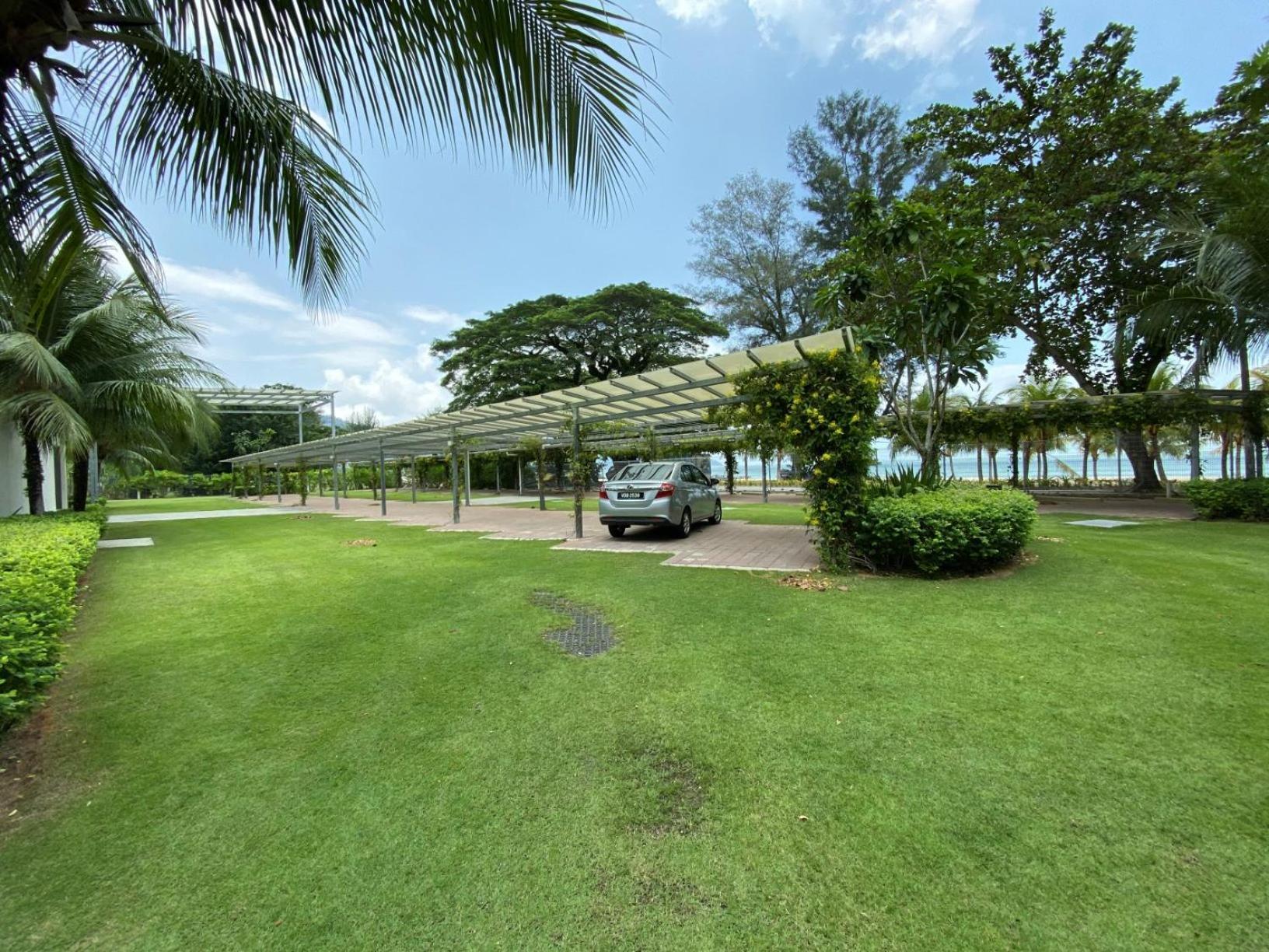 By The Sea Cozy Beachfront Home 253 Batu Feringgi Exterior foto